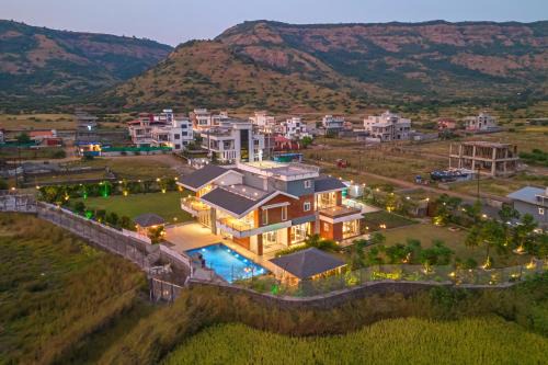 ELIVAAS Nimishka 5 BHK Villa with Pvt Pool, Garden & Scenic Views