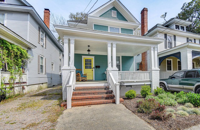 Elizabeth City Home w/ Fire Pit < 1 Mi to Downtown