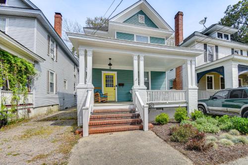 Elizabeth City Home with Fire Pit Less Than 1 Mi to Downtown