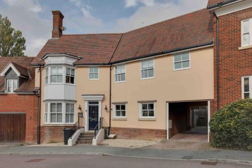 Elizabeth Four Bedroom Townhouse