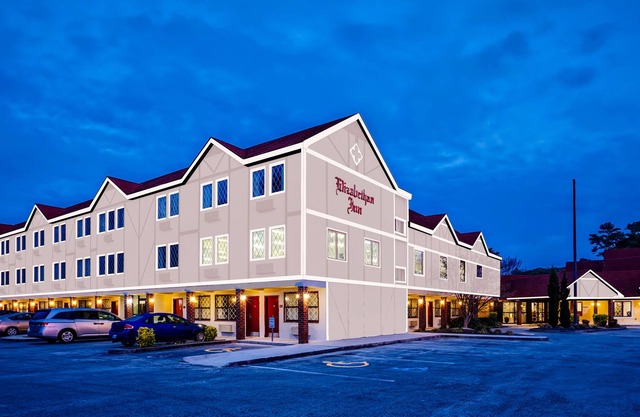Elizabethan Inn