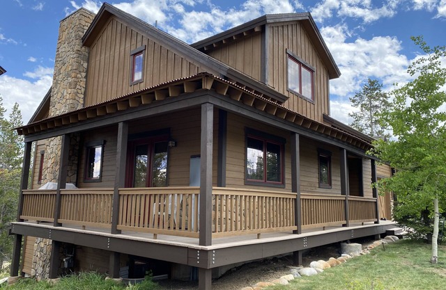 Elk Court Luxury Mountain Retreat, peut accueillir jusqu'à 18 personnes