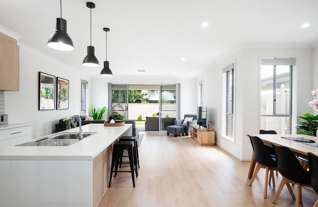 Ella House III -4BR, 2Bathrm, Alfresco, Smart TV - Ella House III -4BR, 2Bathrm, Alfresco, Smart TV