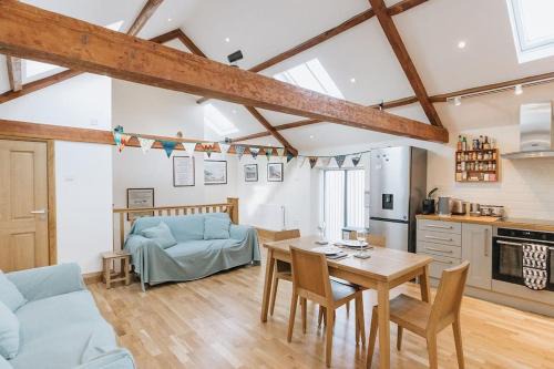 ELM HOUSE BARN - Converted One Bed Barn at the gateway to the Lake District National Park