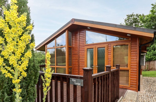 Elm Lodge, GLASSHOUSE