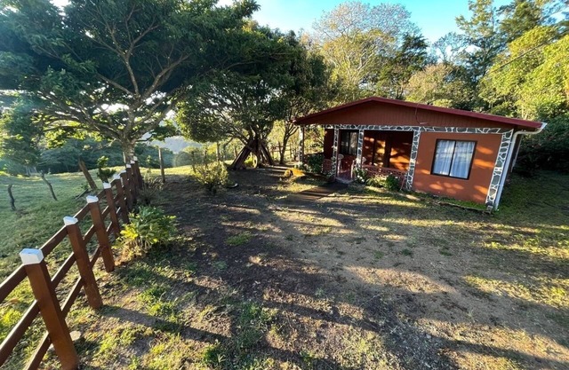 Eloys Place: Cottage ideal for all types of families.