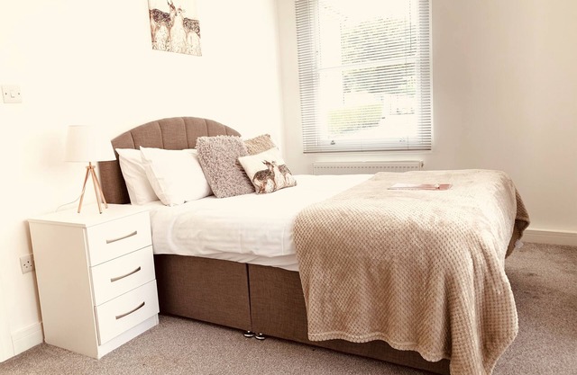Accès facile à Londres, accueil de groupes, bel appartement - Très bien situé!