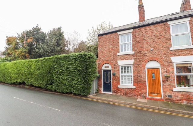 ELV COTTAGE, avec bain à remous à Chester, Réf 962021
