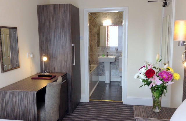 Ely House Hotel