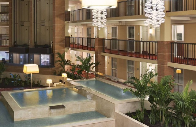 Embassy Suites by Hilton Cleveland Beachwood