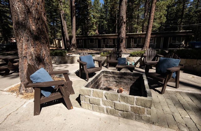 Emerald Bay Lodge