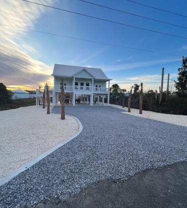 Emerald Coast Retreat 2 4person golf carts large swim spa included