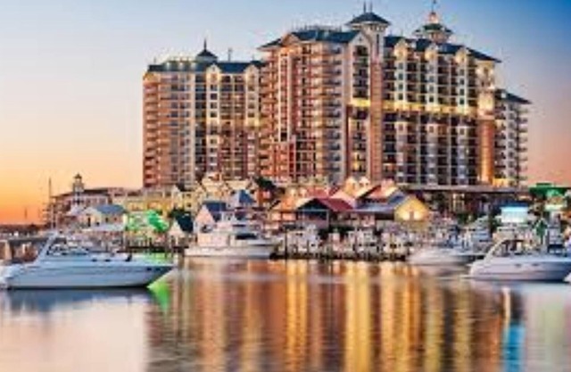 Emerald Grande 1 Bedroom Plus!