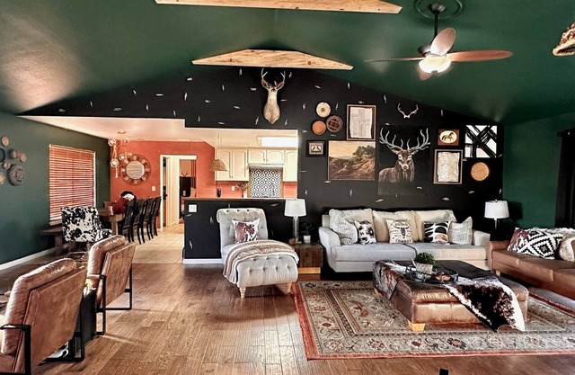 Emerald Ranch - Charming 4 bedroom house near Yosemite, Bass Lake