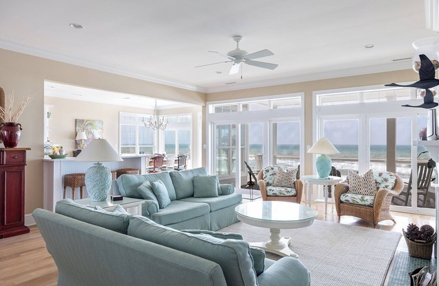 Emerald Sm'isle, Oceanfront House in Emerald Isle, NC!
