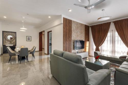 Emerlad Apartment 401 Nr MG Road