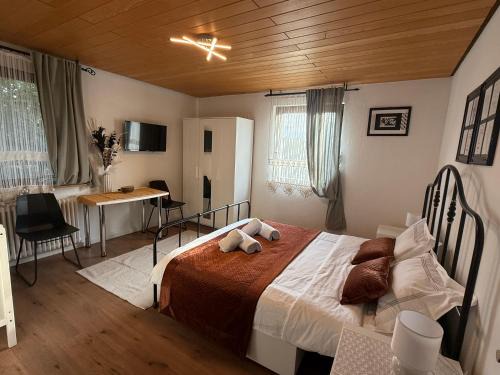Emi's Guesthouse A2