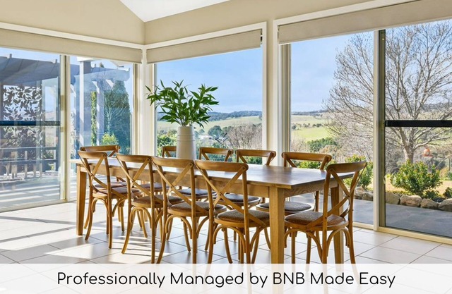Emma's Lane | Large Entertaining Home, Sleeps 8
