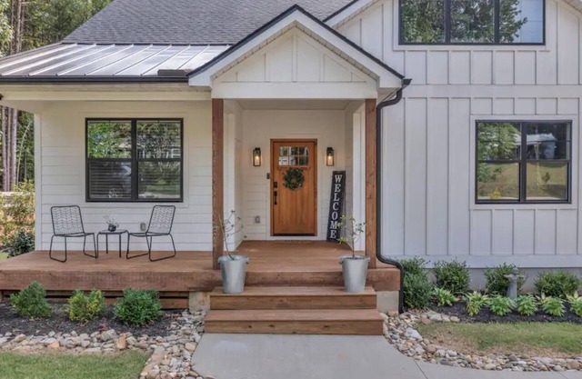 Emmy’s House - Modern Farm House near Paris Mtn