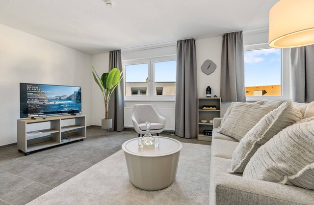 EMPiRE: Duplex Apartment | Netflix | Parking | City