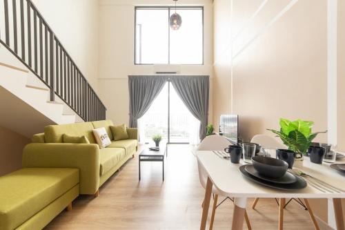 Emporis Kota Damansara PJ by Sleepy Bear