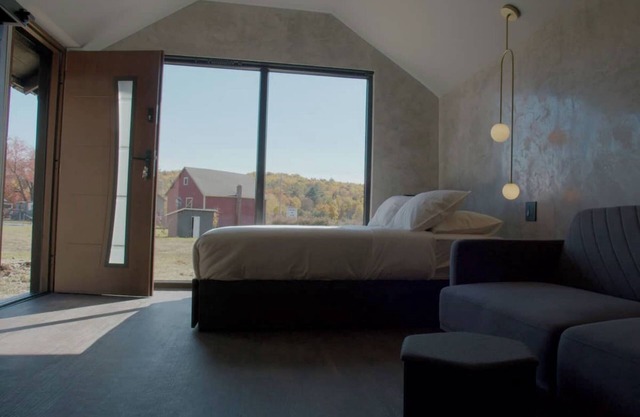 Emrose Luxury Cabins 11