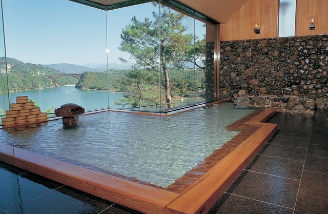 Enakyo Grand Hotel