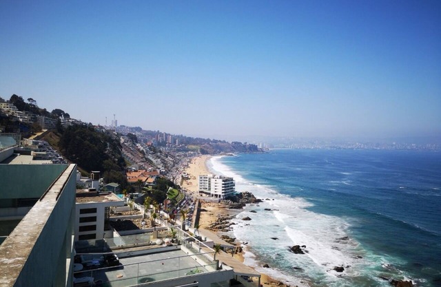 Encanto de Reñaca viña del mar, Excellent ocean view, direct descent to the beach.
