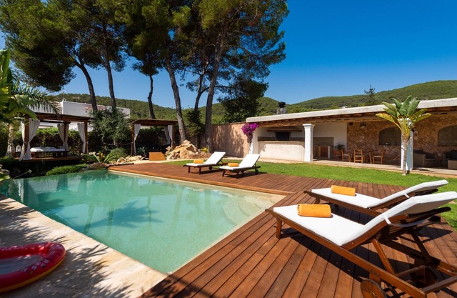 Villa enchanteresse "Casa Es Pins" avec piscine, terrasse, climatisation et Wi-Fi