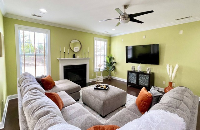 Enchanting 4BD Home| Perfect for Families & Groups