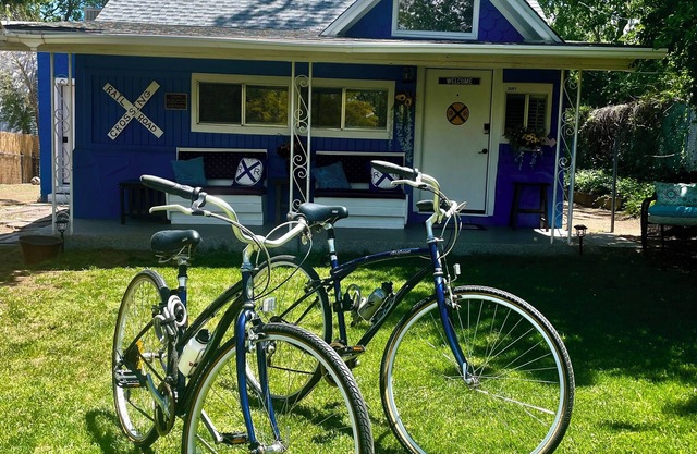 Darling Historic Railroad Bungalow - Walk to Main Square & Whiskey Row!
