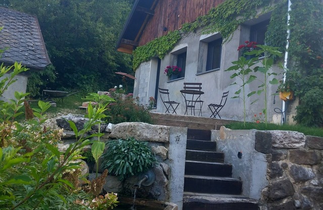 Encien Petit Atelier Rénover a15 Minute du lac d Annecy et à Côté de Sentiers