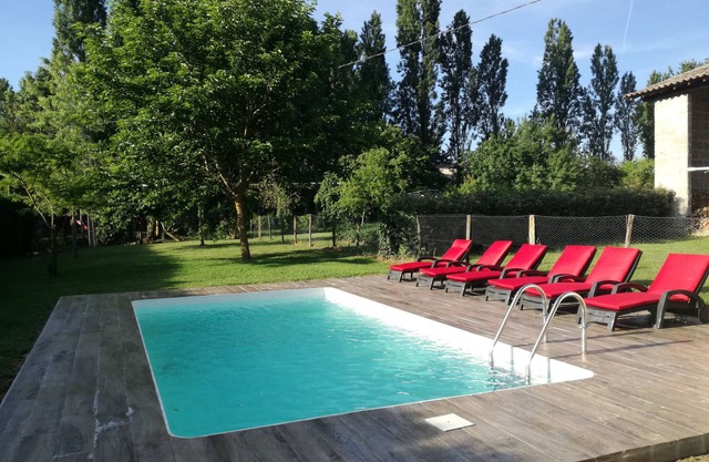 Maison clôturée climatisé près de St Emilion avec jardin et piscine privative