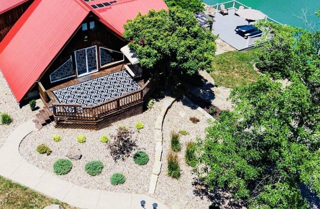 Plenty of dates in May! The Retreat is in full bloom. Ask about our discounts!