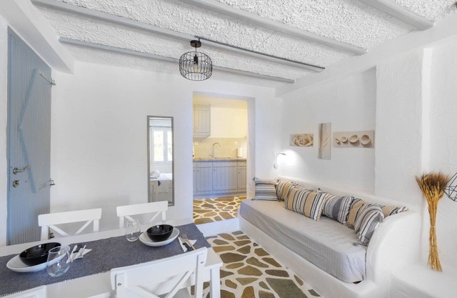 ENDLESS BLUE from Syros - Megas Gialos Resort Suite 1