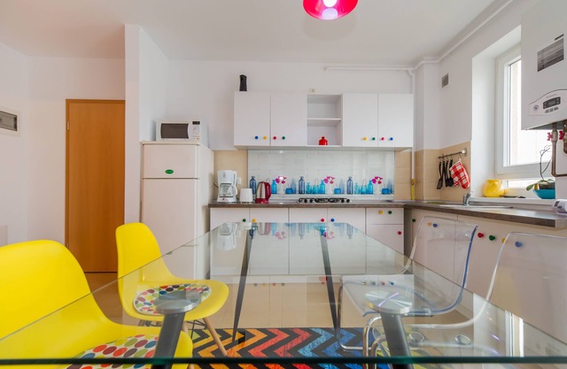 Energic Apartment w / 2 BR Near Coresi Mall - 5 Min à pied