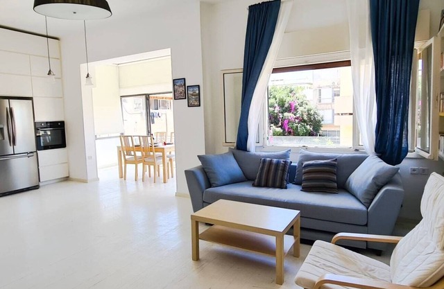 Engel Jolie - One Bedroom Apartment, Sleeps 4