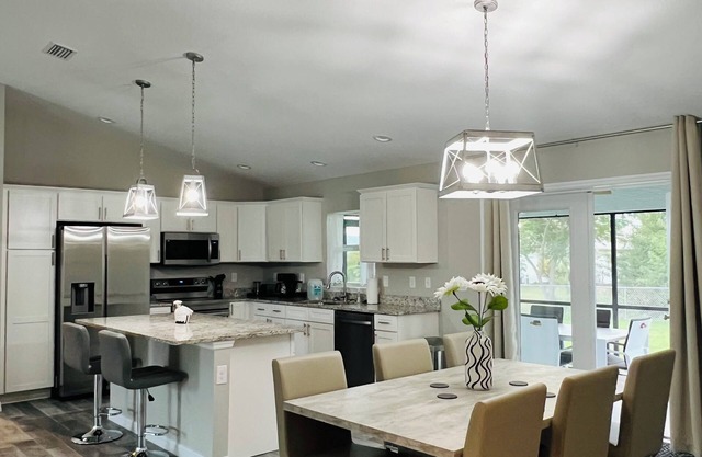 Englewood Vacation Villa 7 miles away from beautiful beach