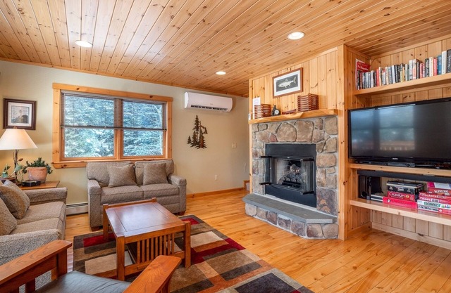 English Woods Ski Chalet | 3 Bed, 2 Bath