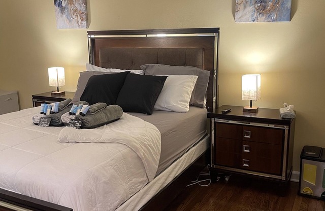 Enhanced 2bdrm next to hospitals great location