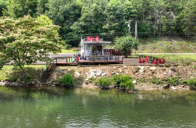 Enjoy Easy Access to the Ocoee River--Walking Distance to Downtown McCaysville/Copperhill