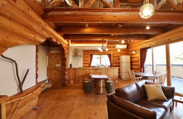 Enjoy hot springs on BBQ Log cabin that appears / Ito Shizuoka