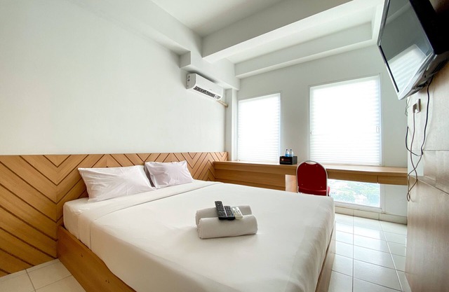 Enjoy Living Studio Room At Patraland Urbano Apartment