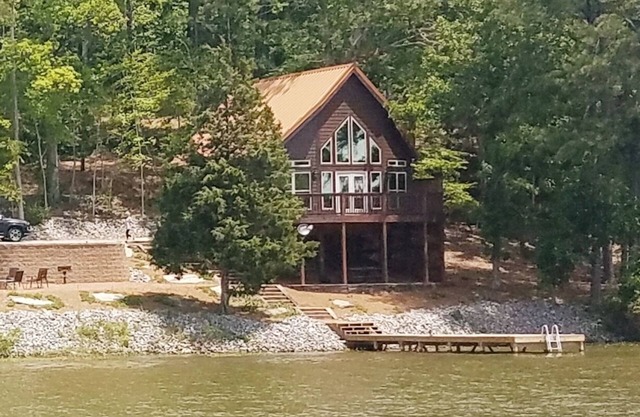 Belle nouvelle cabine du lac!