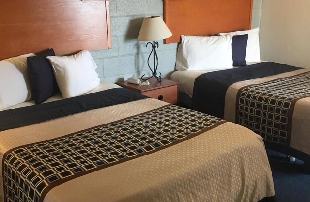 Enjoy Pleasant Stay in Knights Inn Fairview! Free Parking, Pet-friendly