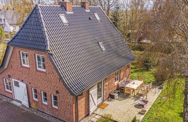 4 bedroom accommodation in Osterhever