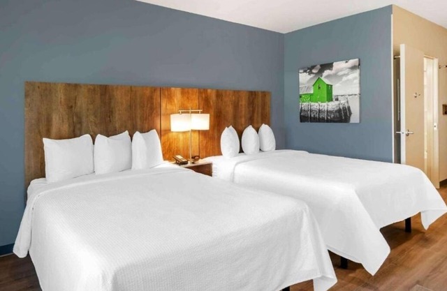 Enjoy Roomy Accommodations Near Edison Ford Winter Estates – 3 Units