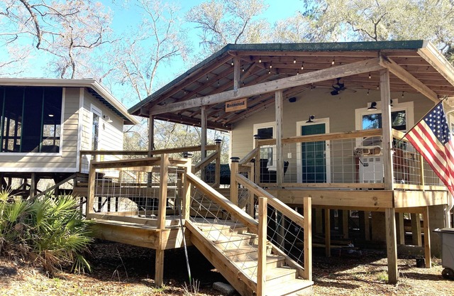 Enjoy semi-seclusion on the beautiful Suwannee River