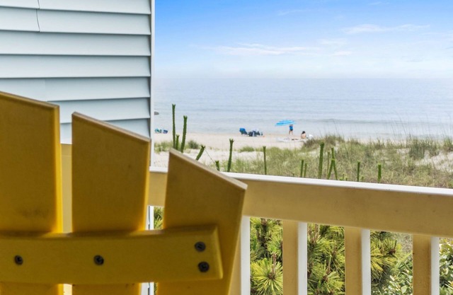 Enjoy Sunset Views at Cozy Oceanfront Condo + Pool on Ocean Isle Beach, NC