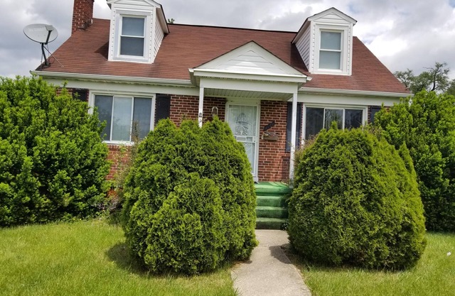 Enjoy the 2 Bedroom Basement Apartment with Kitchen and a Full Bathroom